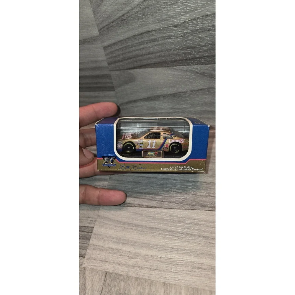 BRETT BODINE #11 LOWE'S GOLD 1996 NASCAR 1/64 REVELL DIECAST CAR 12,528 MADE